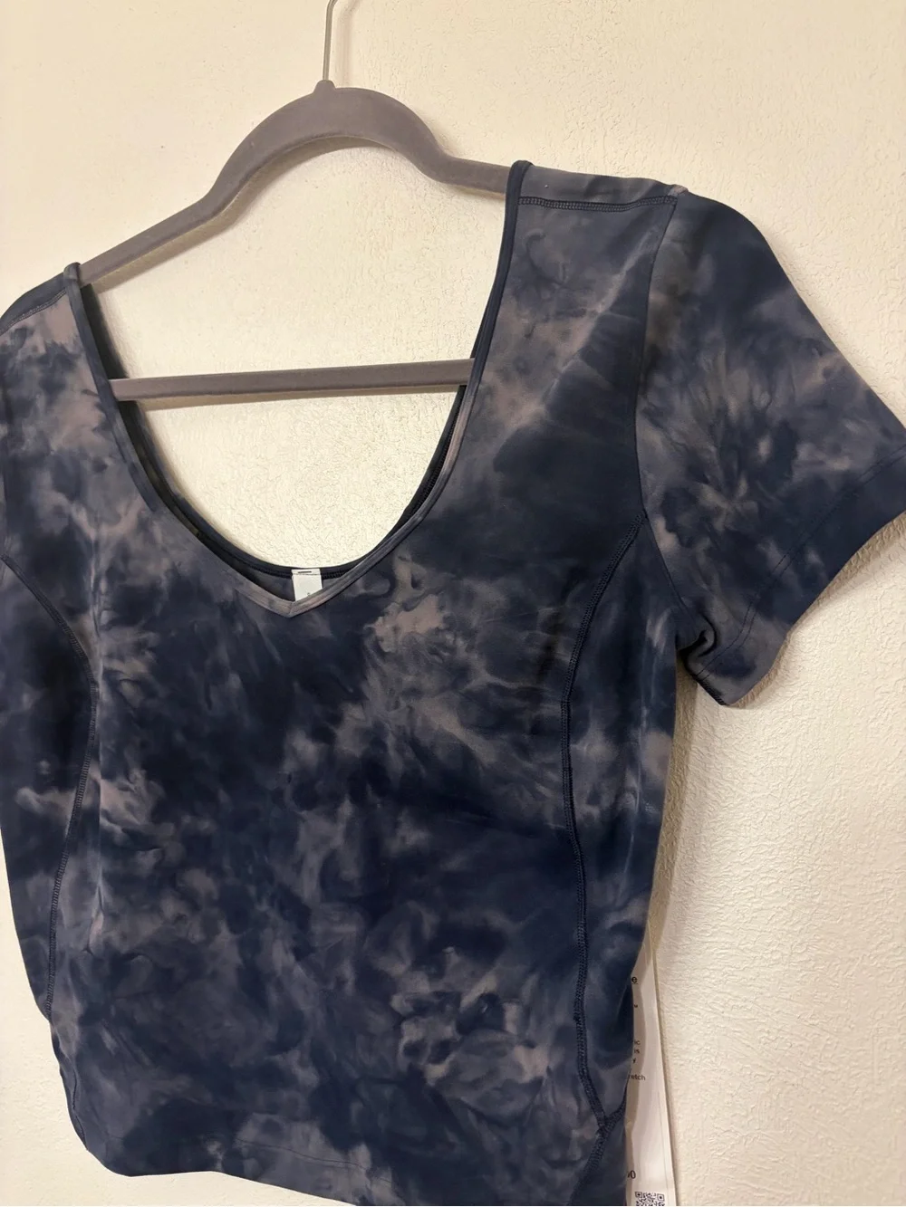 Lululemon Women’s Navy Blue Tie Dye Align Short Sleeve Cropped Shirt Size 8
